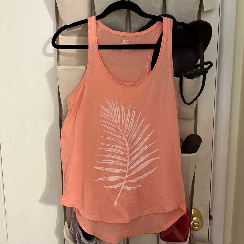 ❌SOLD❌ Old Navy Relaxed Pink Graphic Tank Top